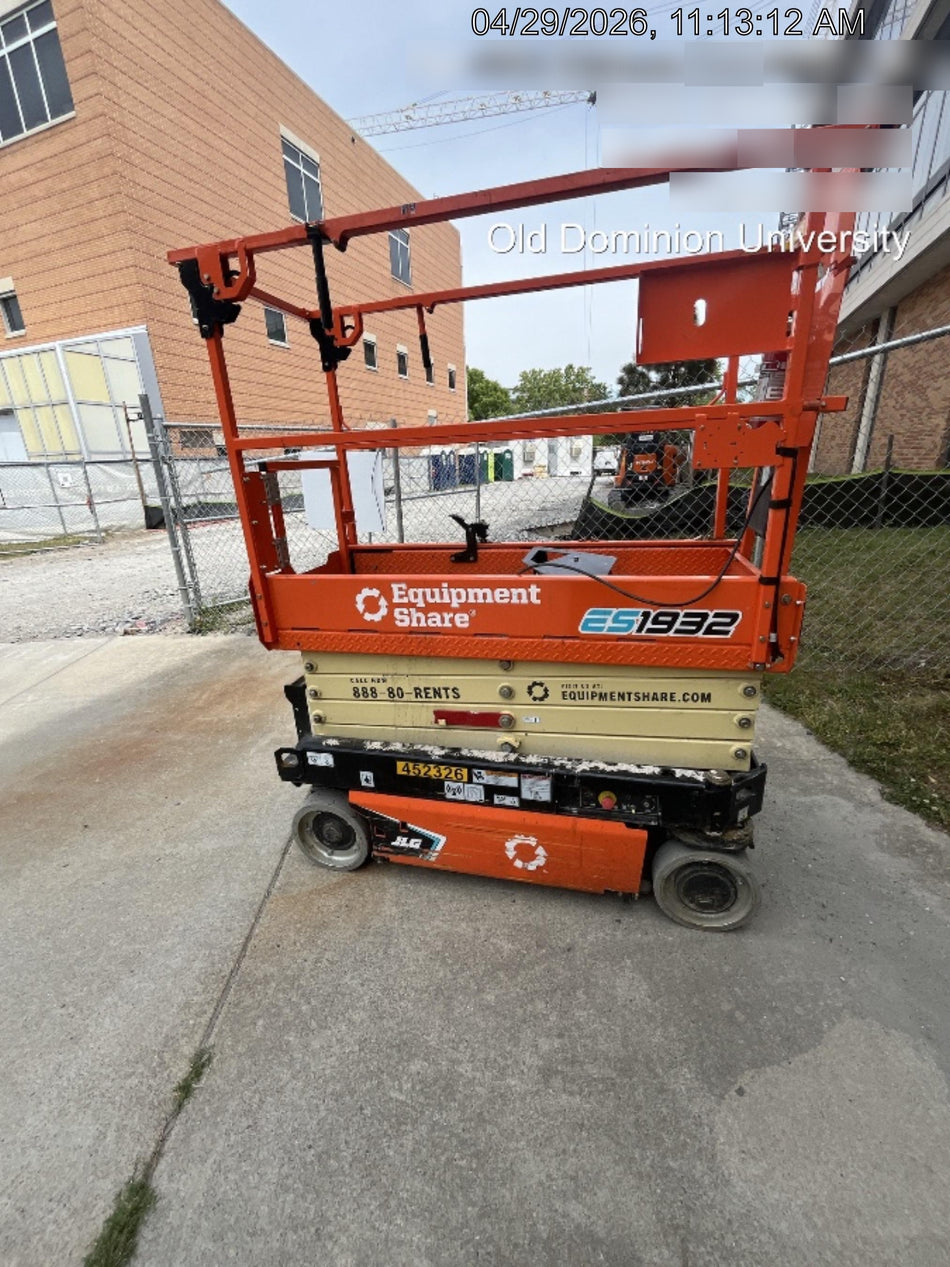 2024 JLG ES1932