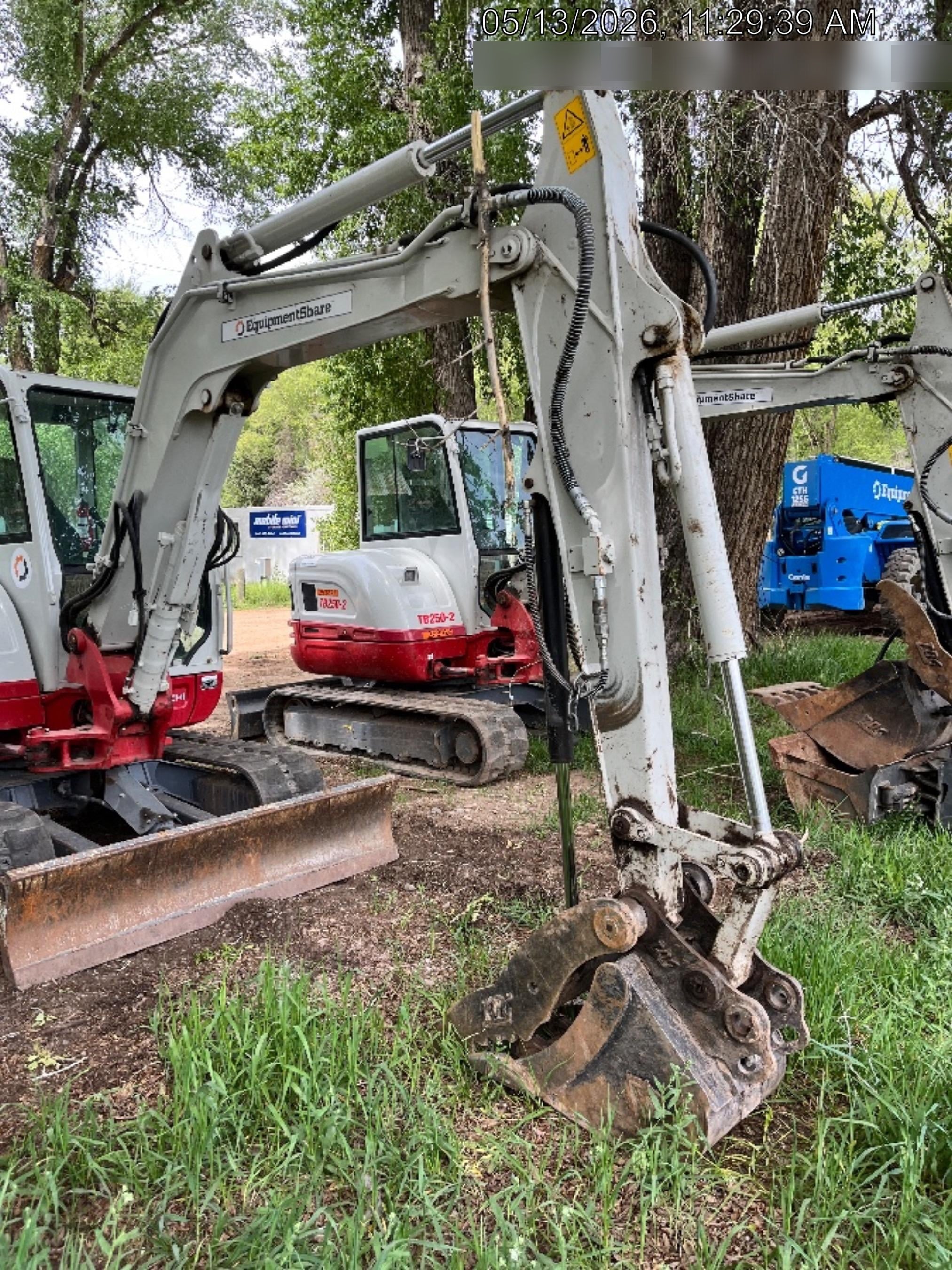 2023 TAKEUCHI TB250-2CR