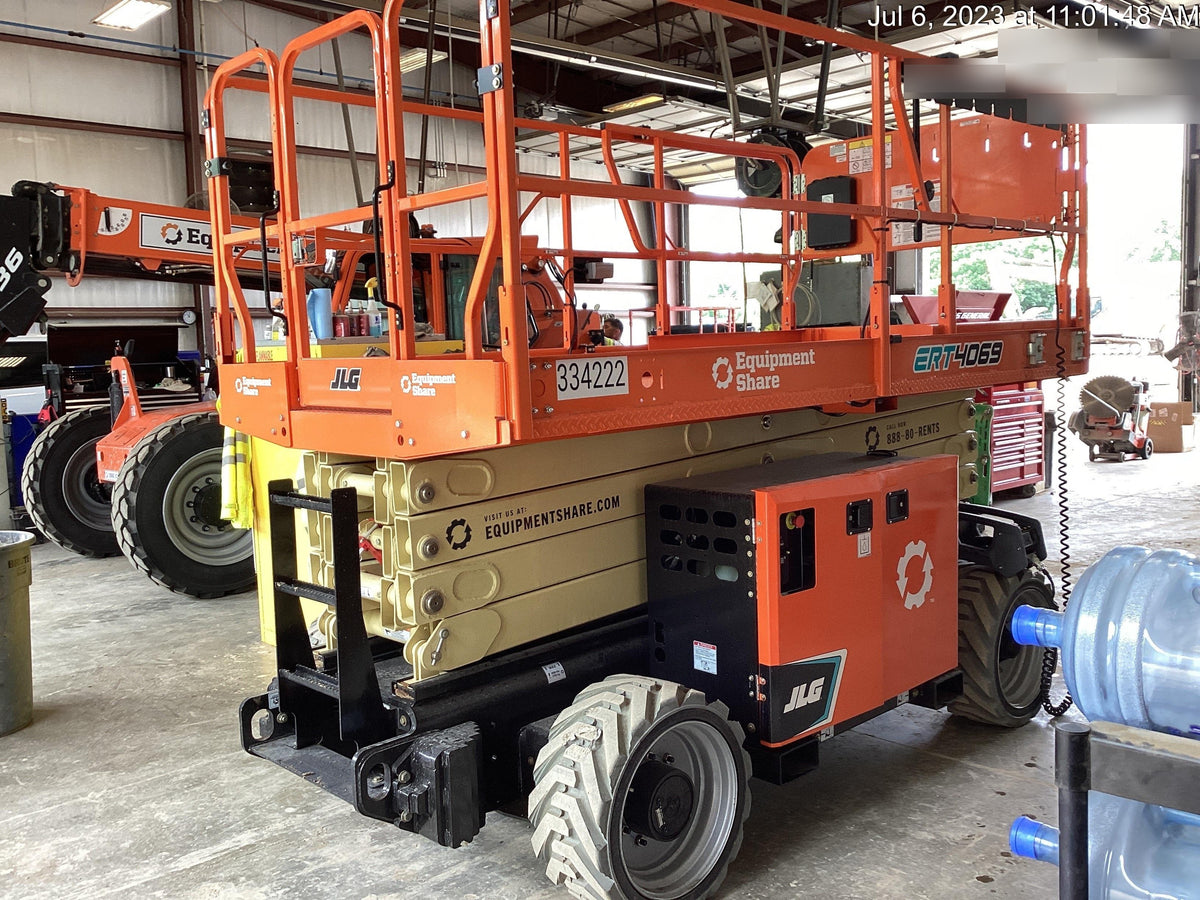 2023 JLG ERT4069