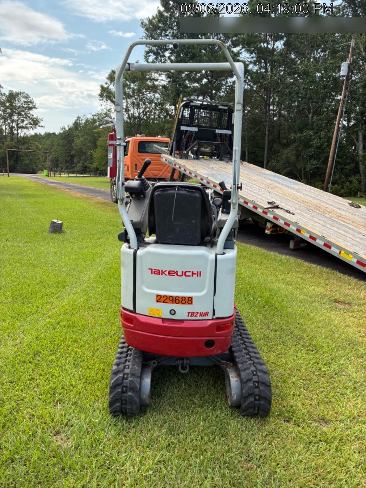 2022 TAKEUCHI TB210R