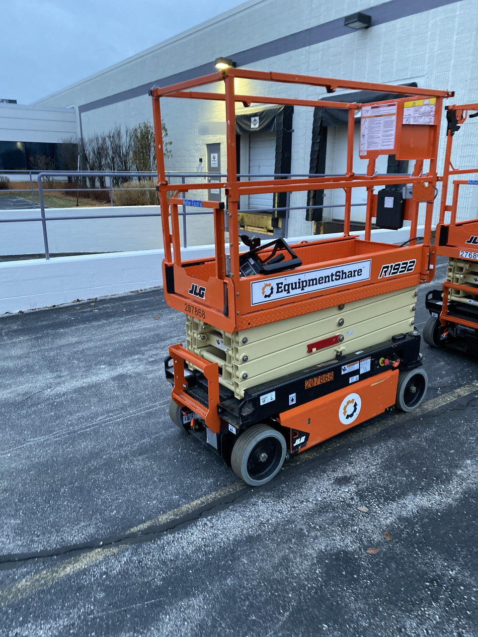 2022 JLG R1932