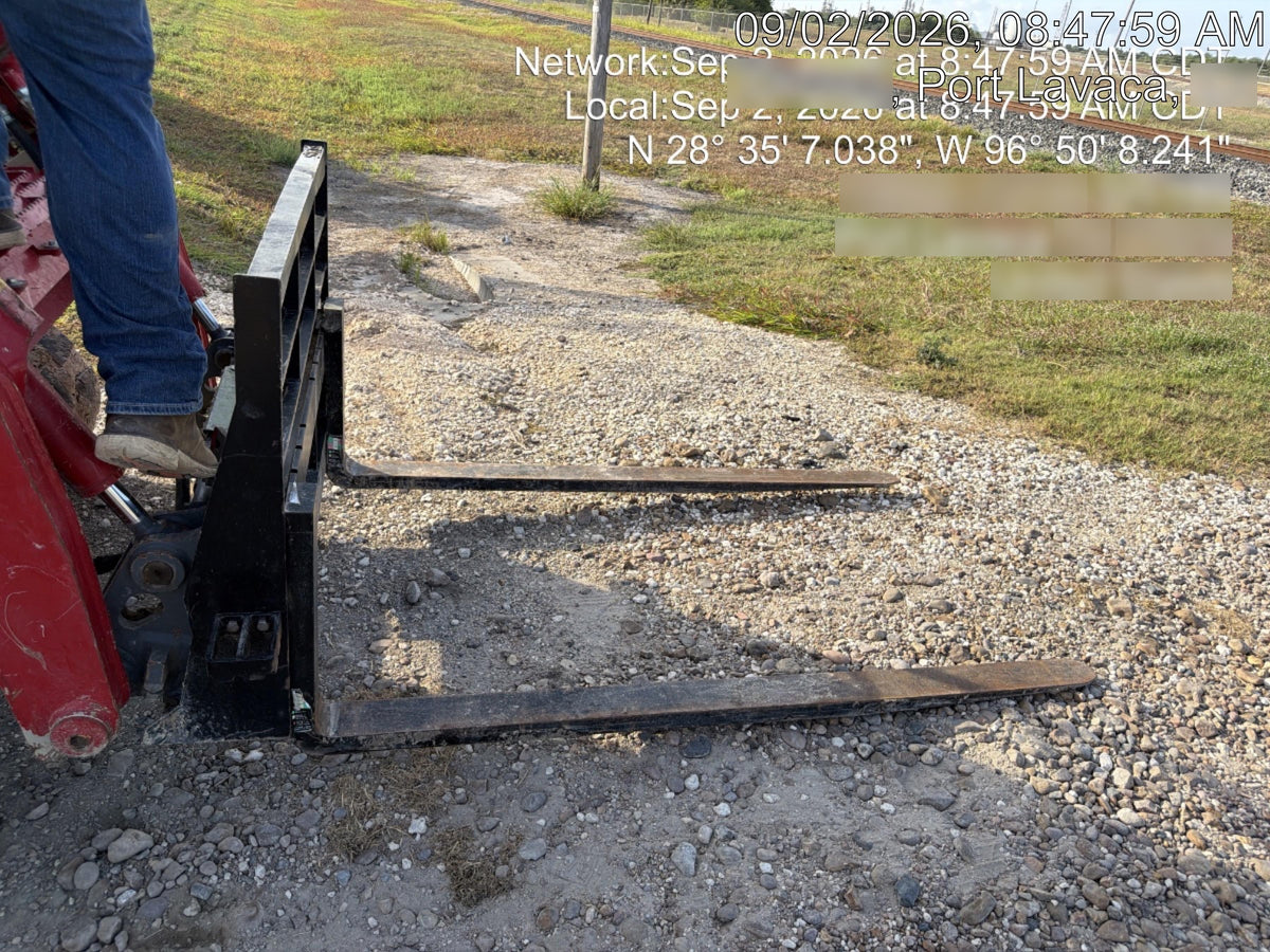 2025 ARROW MATERIAL HANDLING 24" Pallet Fork Frame