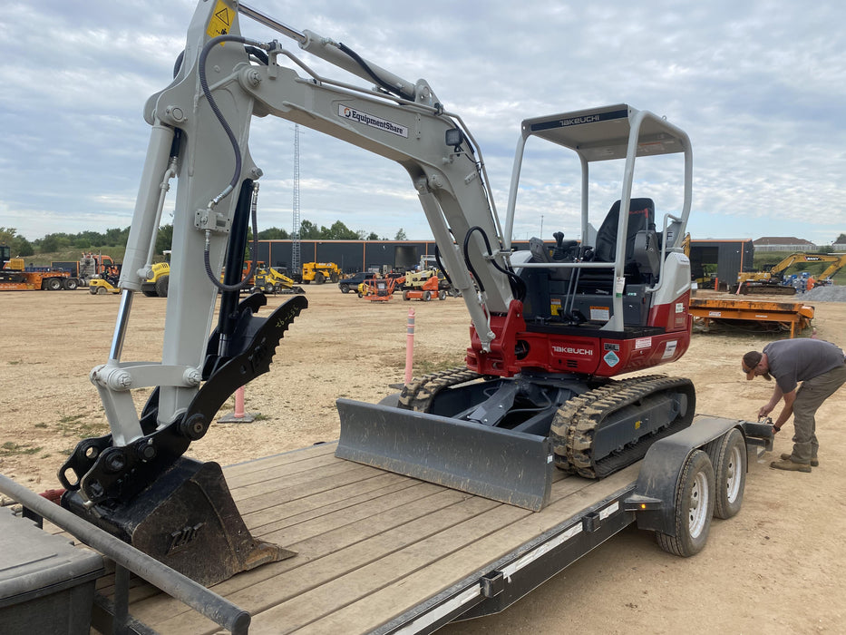 2021 TAKEUCHI TB235-2R