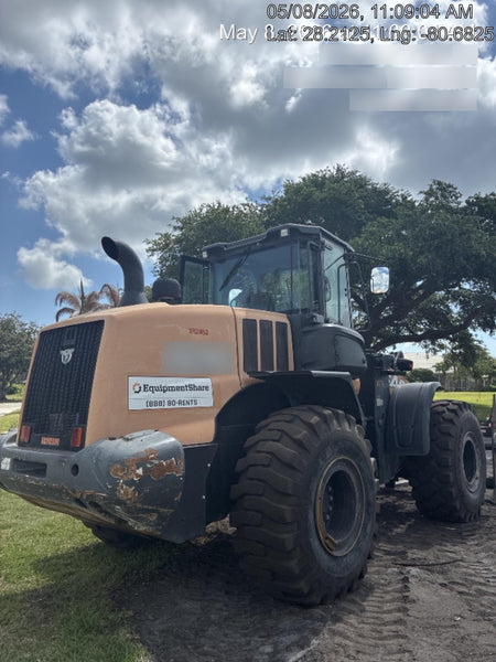 2018 Case 821G CLOSED CAB, JRB 418 STYLE HYD COUPLER