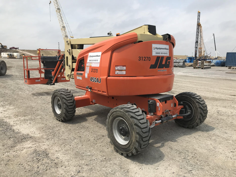 2019 JLG 450AJ