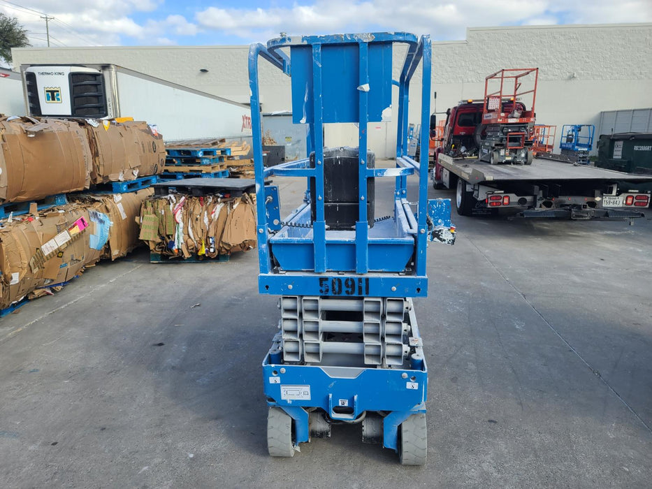 2019 Genie GS-1930 Fixed Rails with Chain Entry