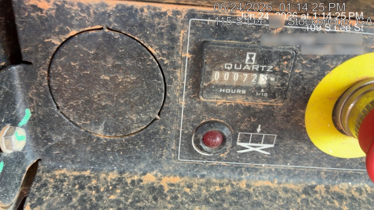 2022 JLG ES1932