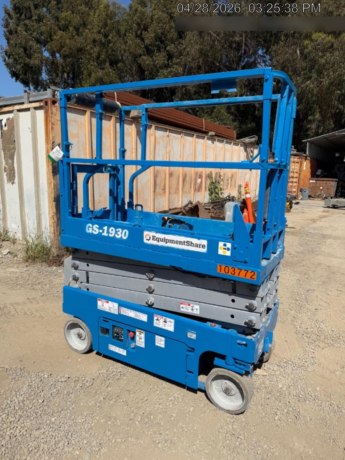 2020 Genie GS-1930 Solid Non Marking Tires, Beacon, Folding rails with half height swing gate, 800W Inverter