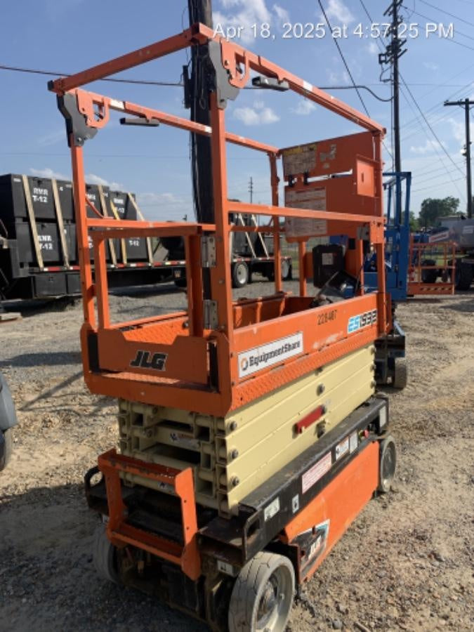 2022 JLG ES1932