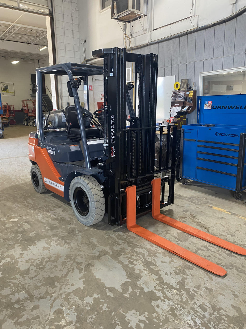 2022 TOYOTA 50-8FGU25