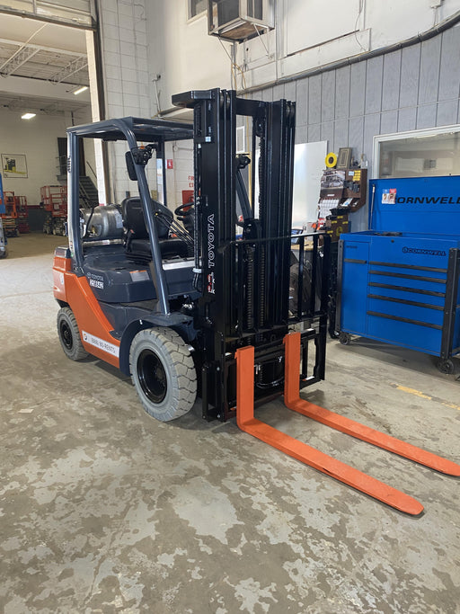 2022 TOYOTA 50-8FGU25