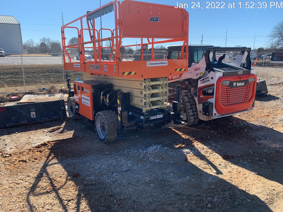 2021 JLG RT4069
