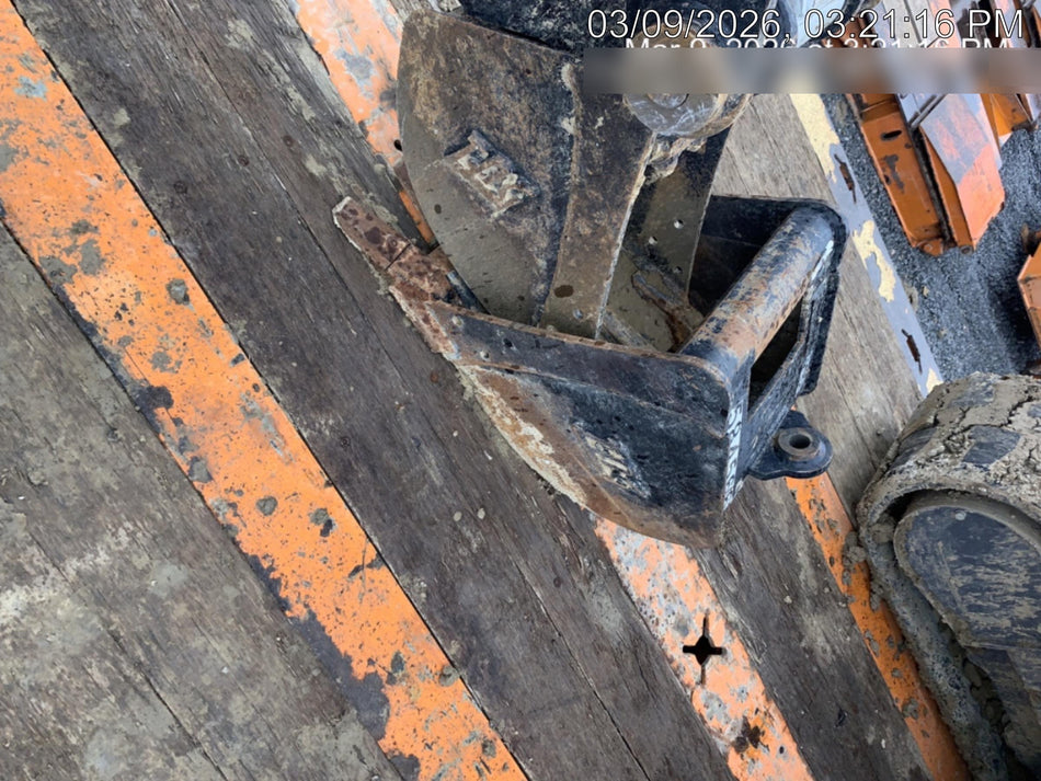 2025 TAKEUCHI 24" Bucket Takeuchi