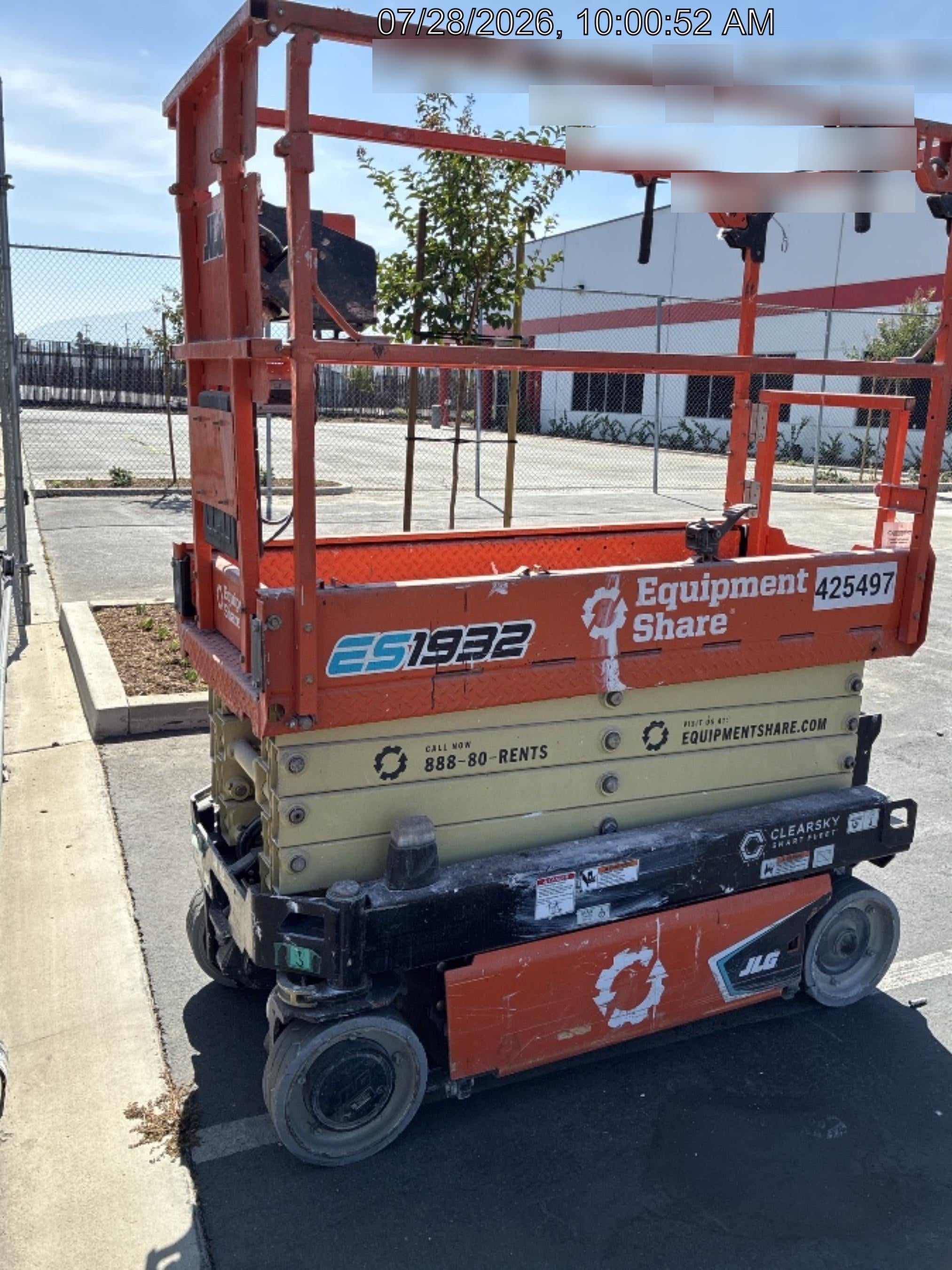 2024 JLG ES1932