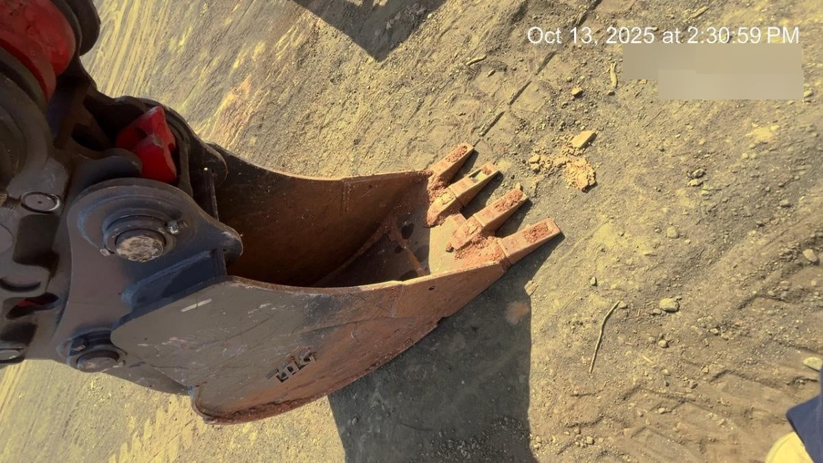 2025 LINK-BELT 24" Bucket - Link Belt
