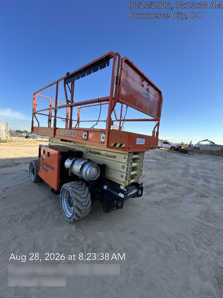 2022 JLG RT4069