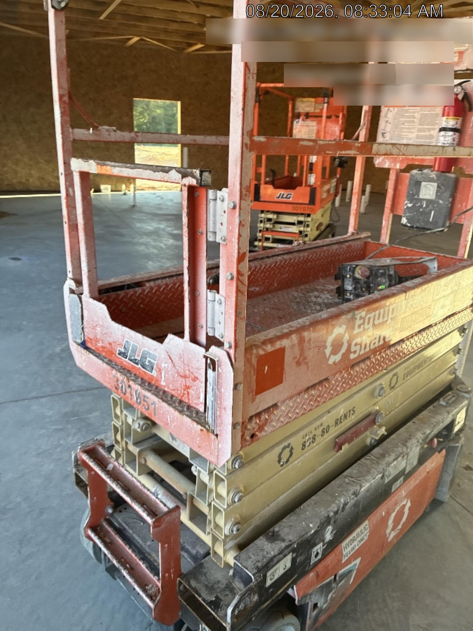 2023 JLG ES1932