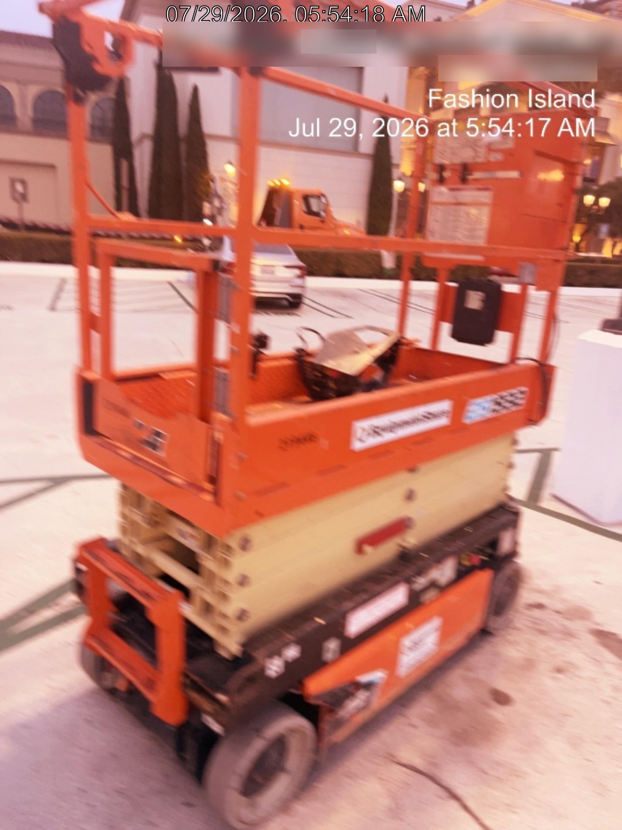 2022 JLG ES1932