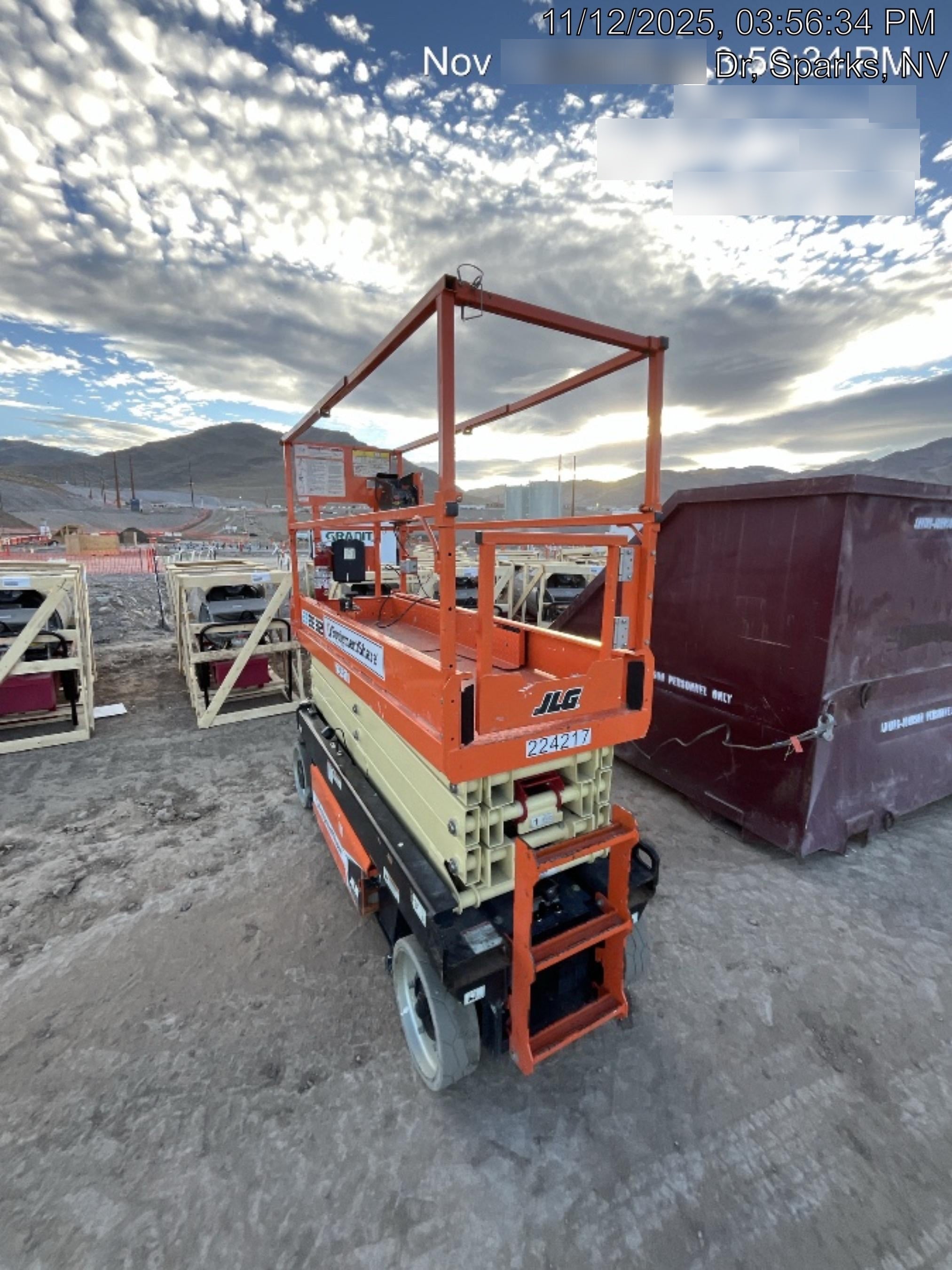2022 JLG ES2632