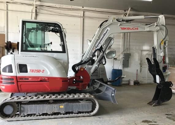 2020 TAKEUCHI TB250-2C