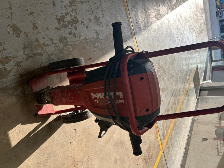 2021 HILTI TE 3000-AVR