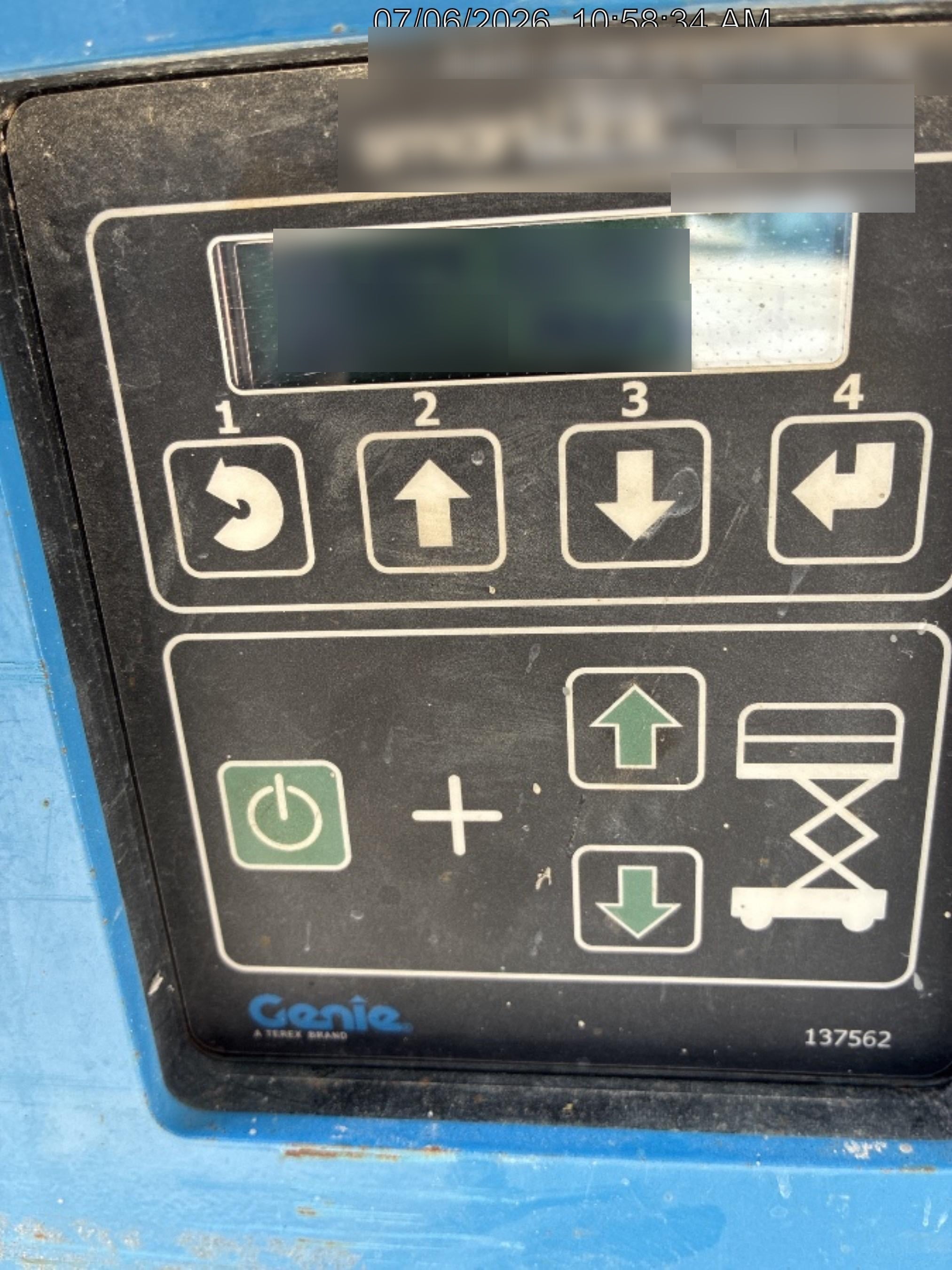 2023 GENIE GS-2632