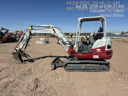2022 TAKEUCHI TB235-2R