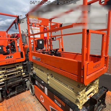 2024 JLG ES1932