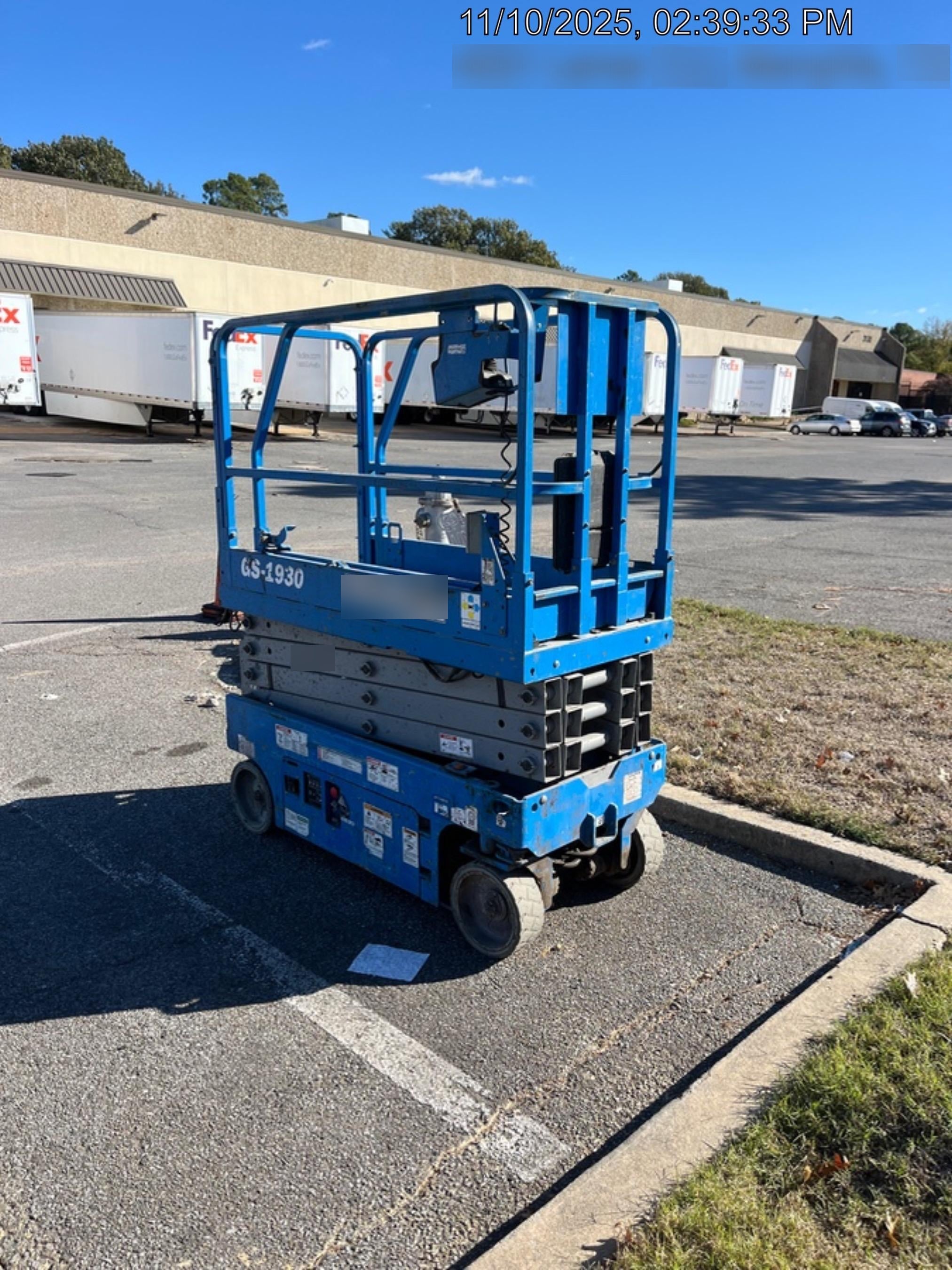 2019 Genie GS-1930 Fixed rails with chain Entry