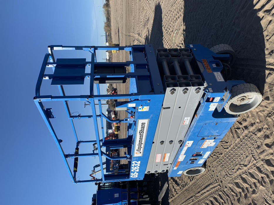 2020 Genie GS-2632 Solid NM Tires, Folding Rails with Half-Height Swing Gate, Beacon