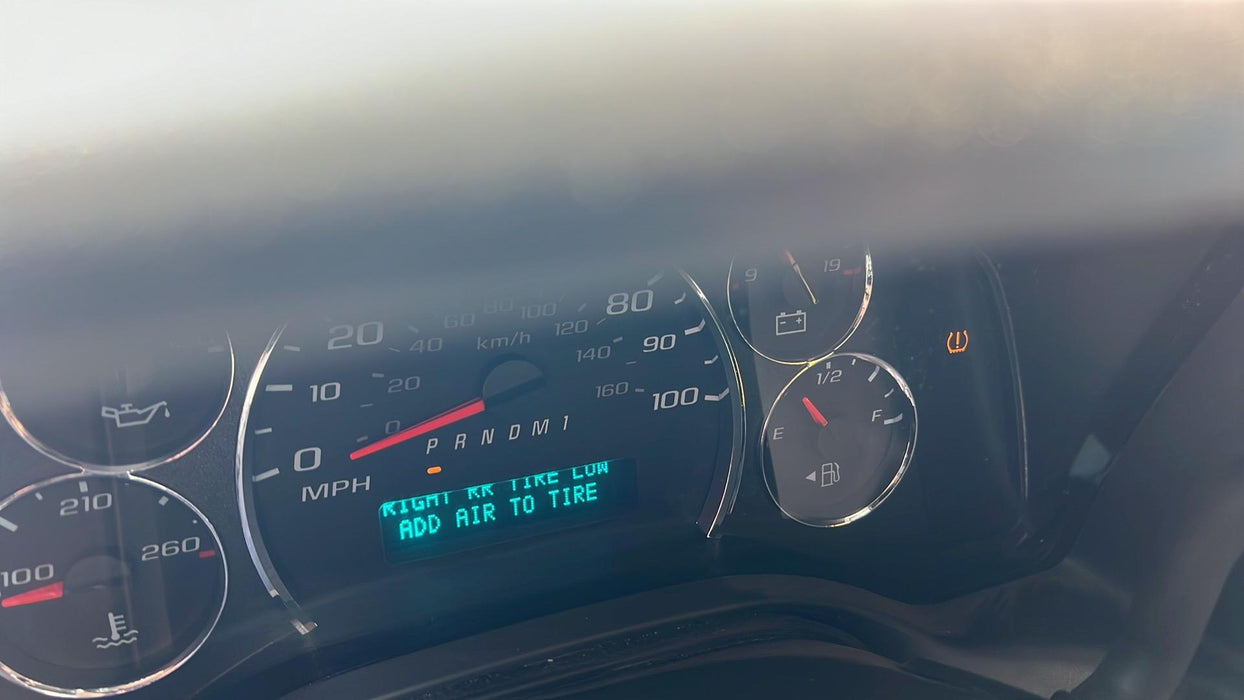 2023 CHEVROLET Express Van - Rental