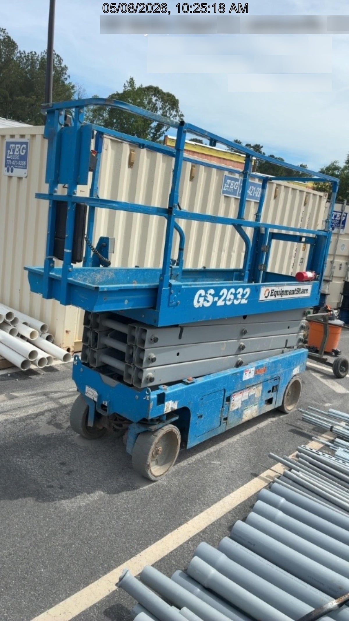 2019 Genie GS-2632 Folding rails with half height swing gate
