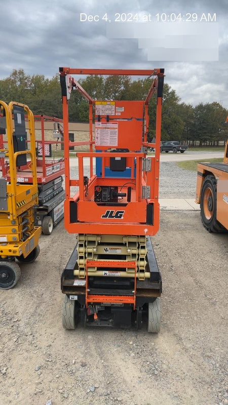2023 JLG ES1932