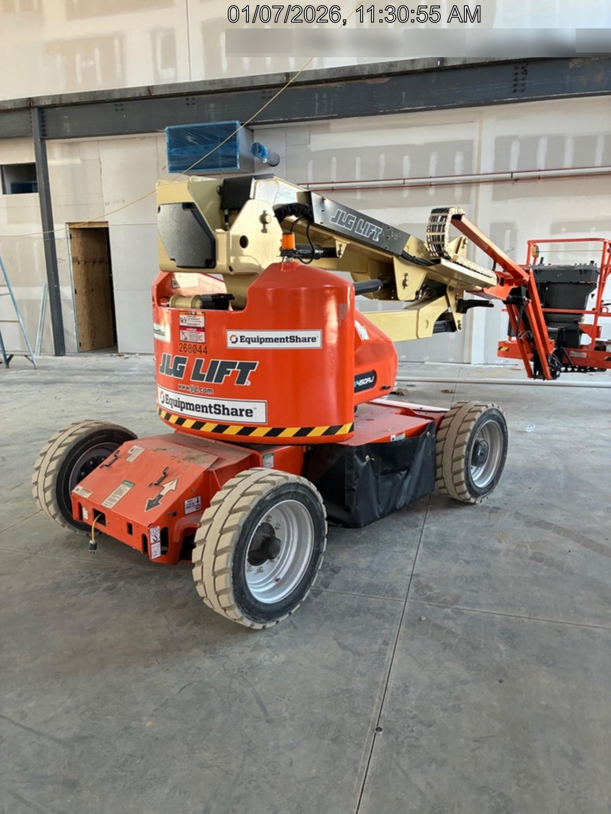 2022 JLG E450AJ