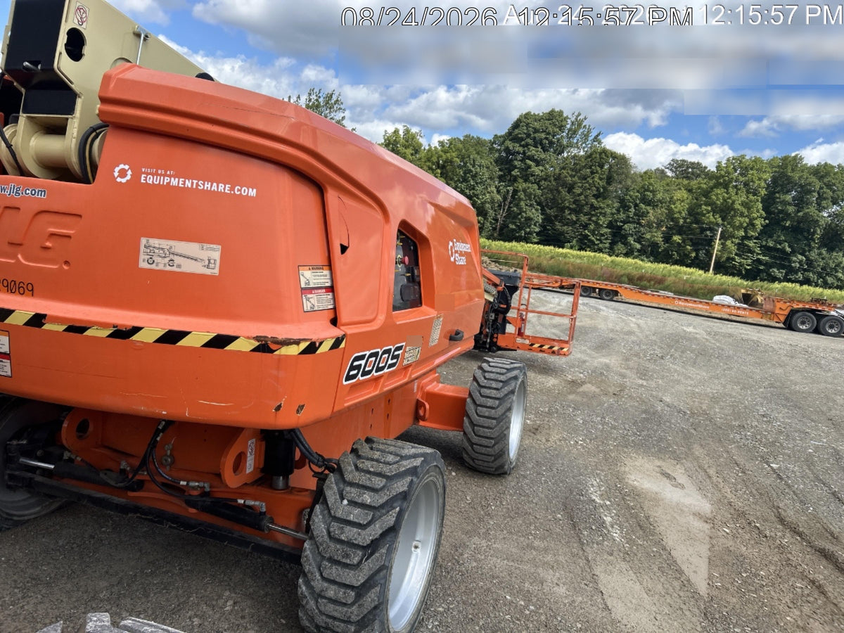 2022 JLG 600S