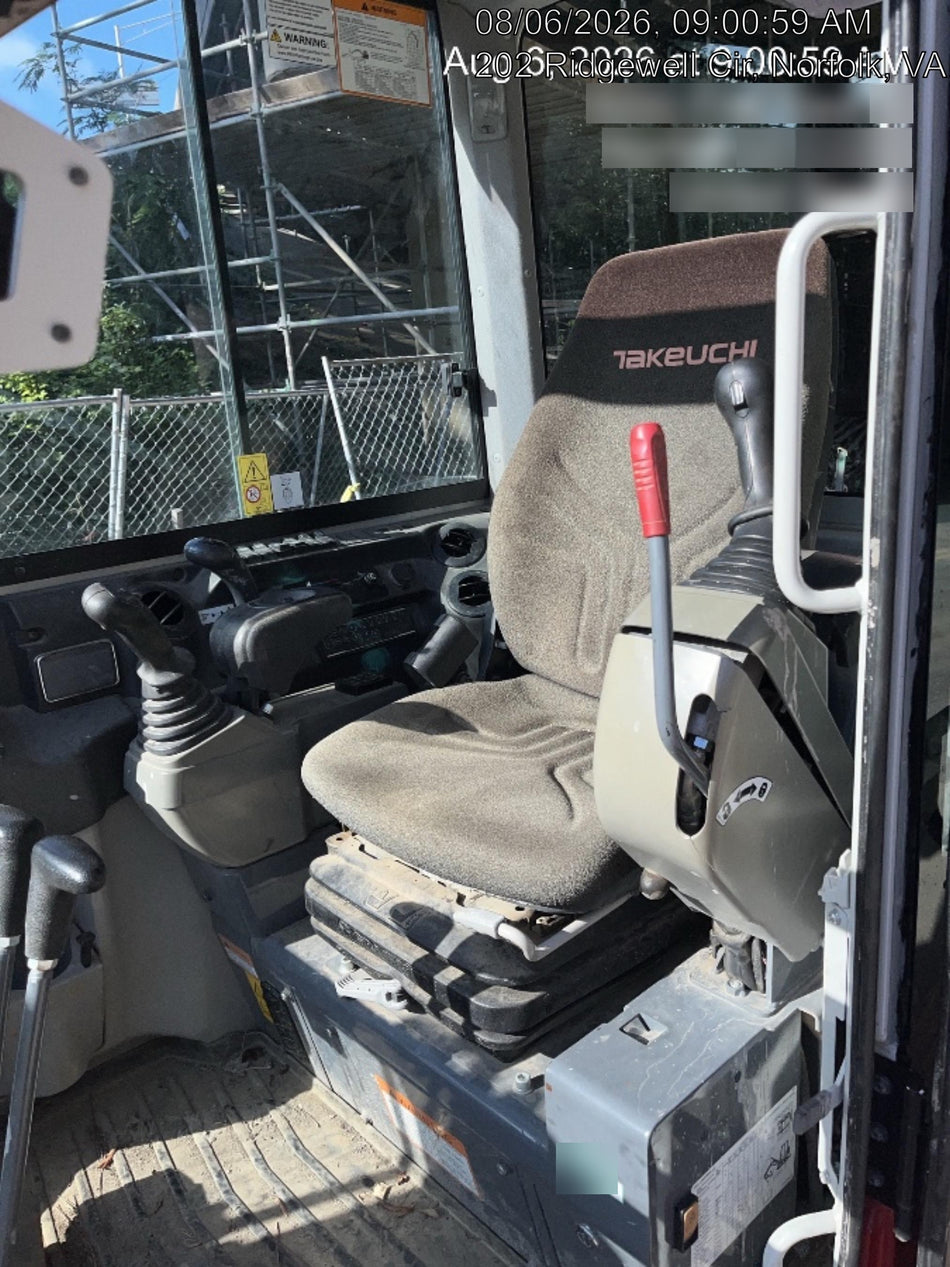2021 TAKEUCHI TB235-2CR