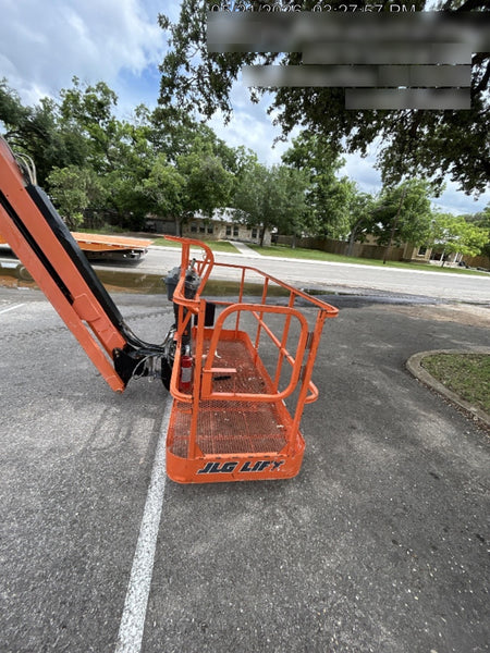 2016 JLG 660SJ