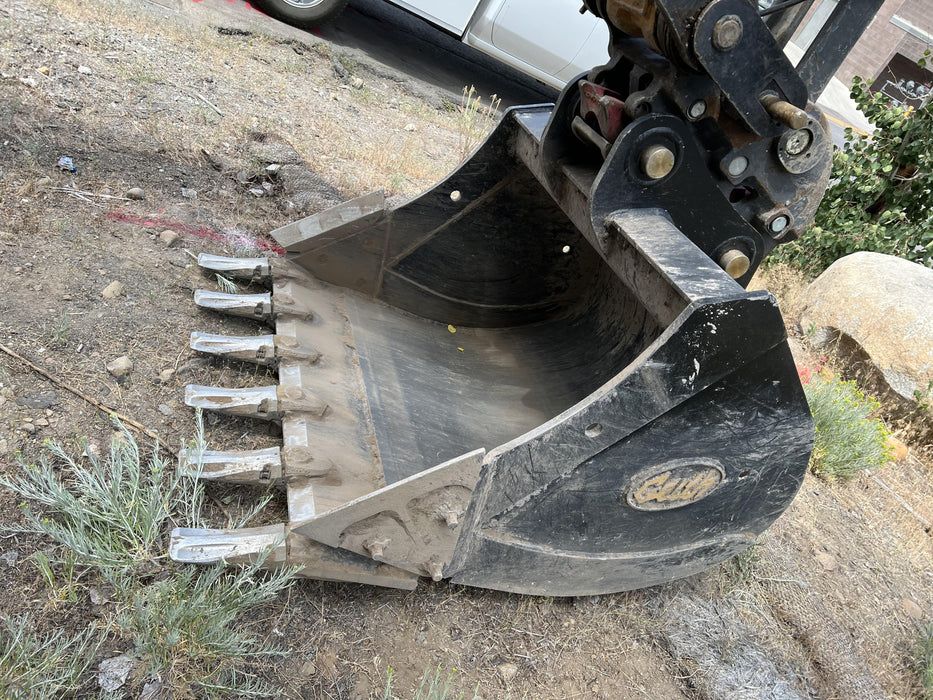 2022 GEITH 48" HD bucket 25k - 35k - Geith