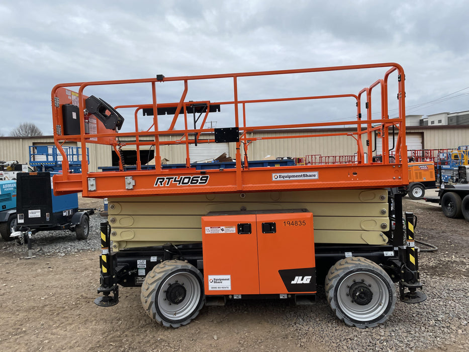2021 JLG RT4069