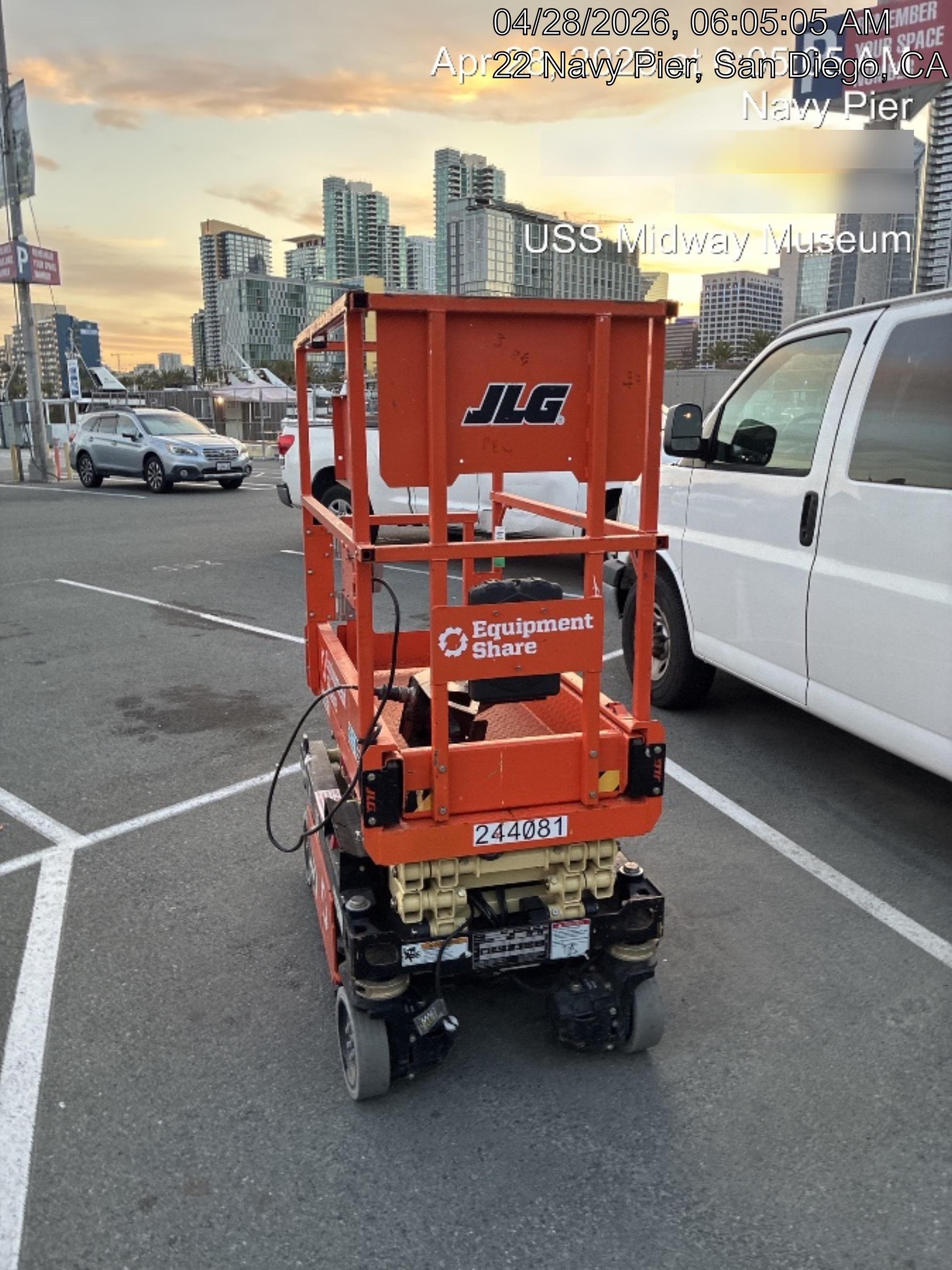 2022 JLG ES1330L