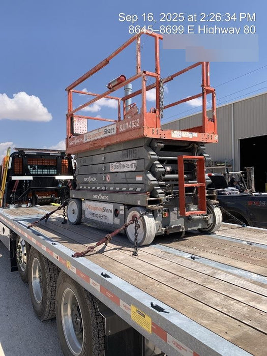 2018 Skyjack SJIII-4632 Skyjack SJIII4632 Scissor Lift w/Trojan Batteries
