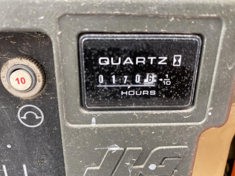 2017 JLG 1930ES Standard Options