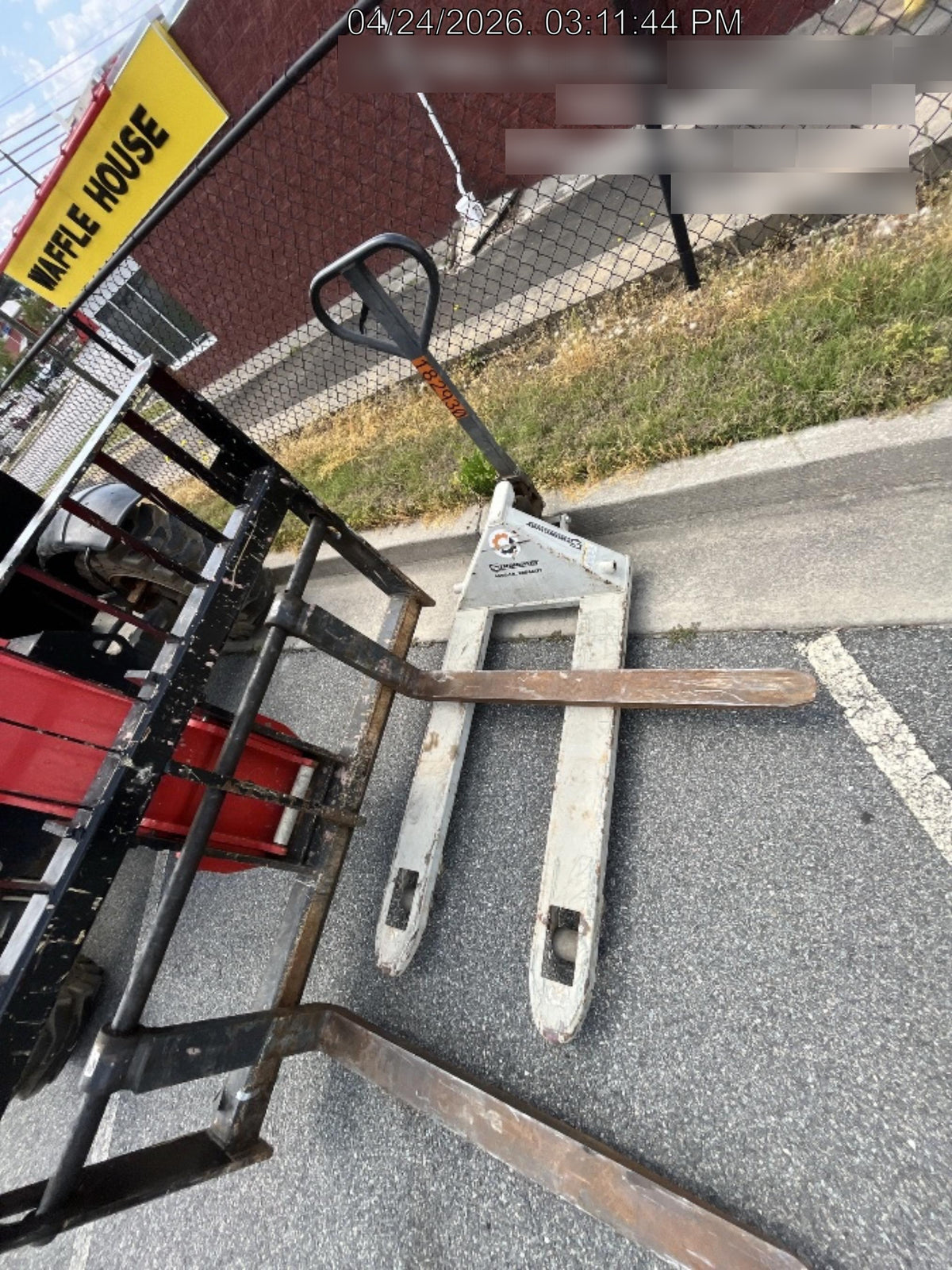 2021 STRONGWAY 4400 lb Pallet Jack