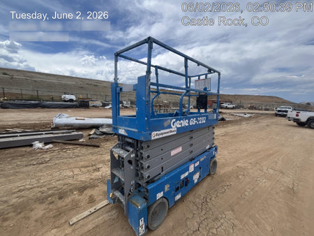 2018 Genie GS-3232 Genie GS-3232 w/Folding rails, Half height swing gate