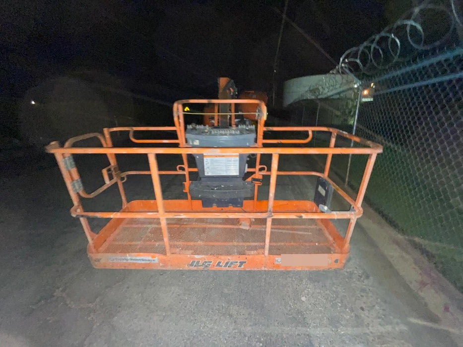 2021 JLG 600AJ