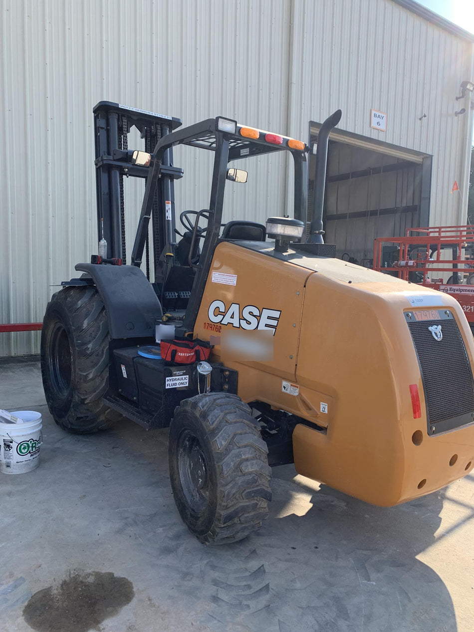 2021 CASE 588H