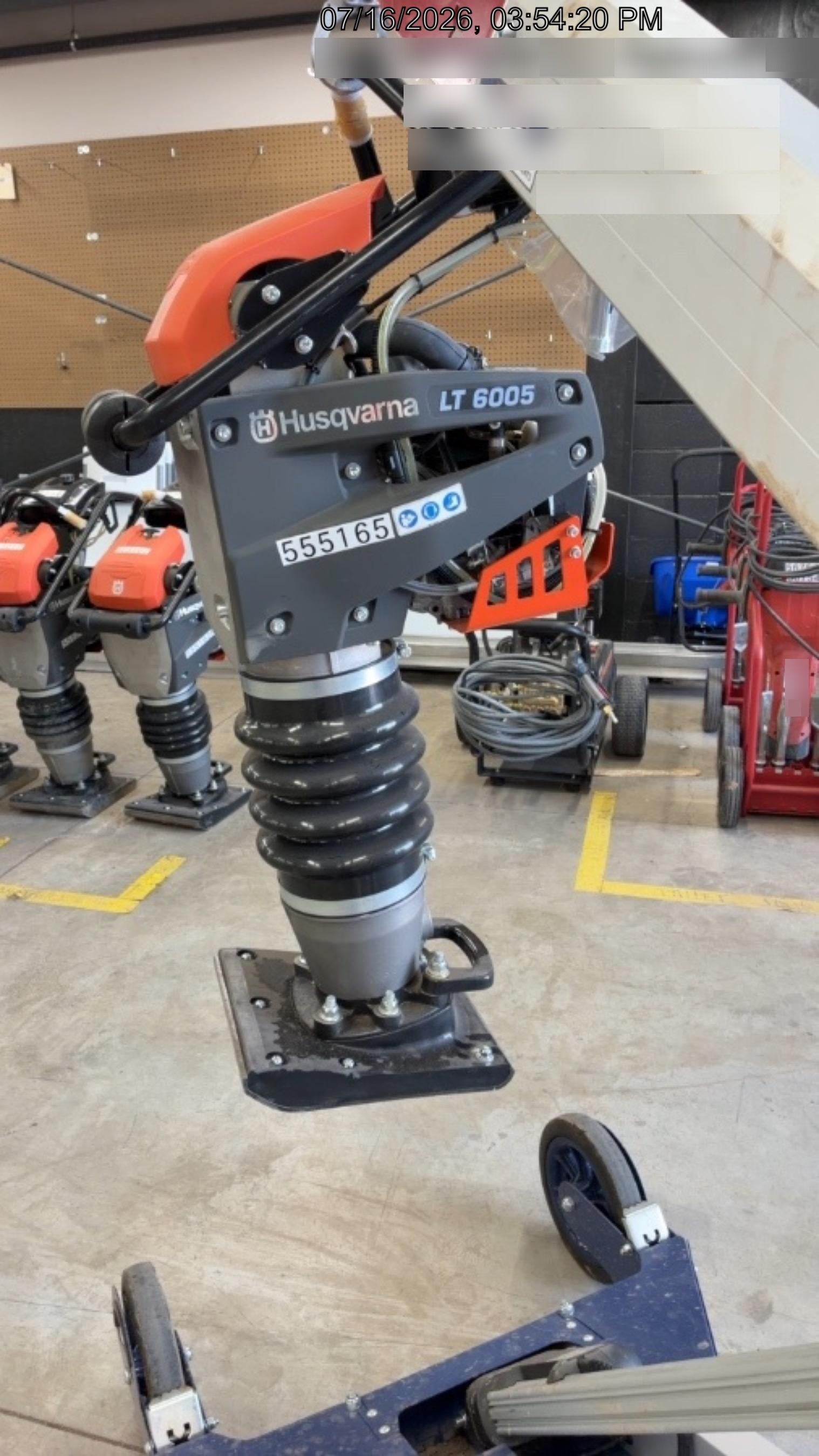 2025 HUSQVARNA LT6005