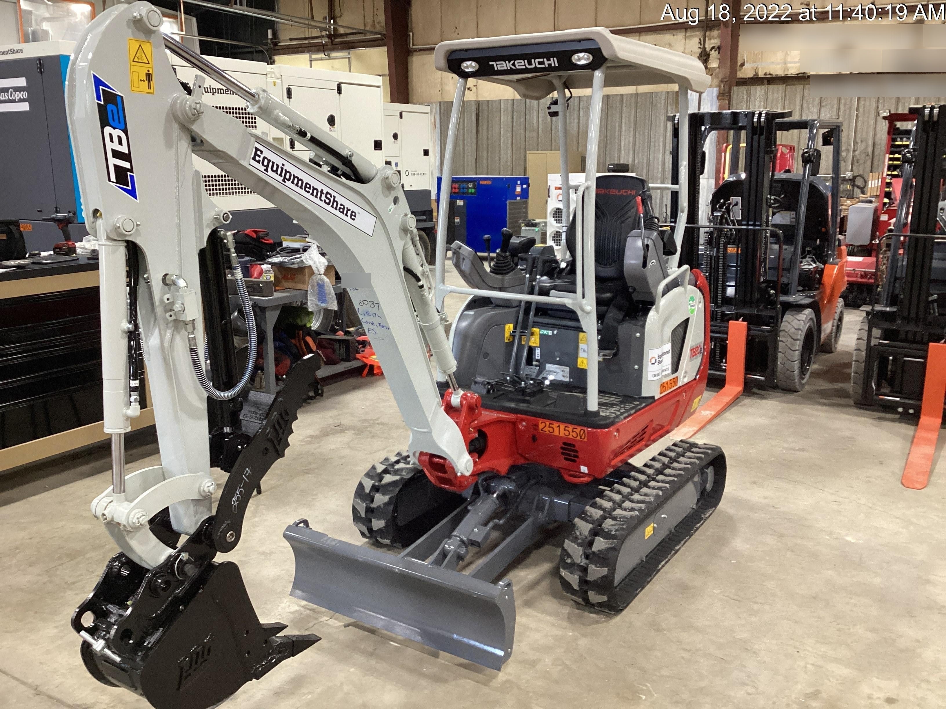 2022 TAKEUCHI TB20e