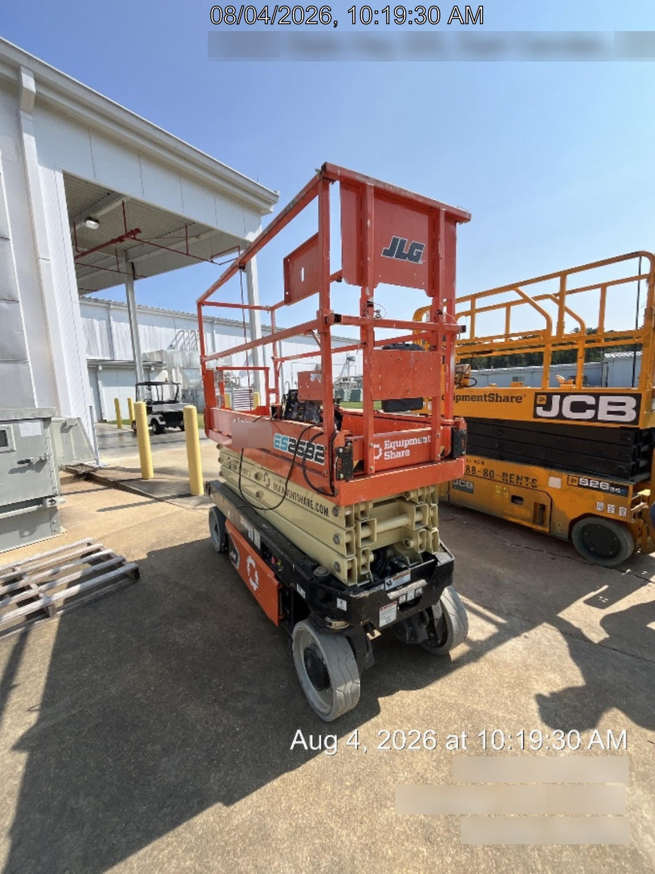 2023 JLG ES2632