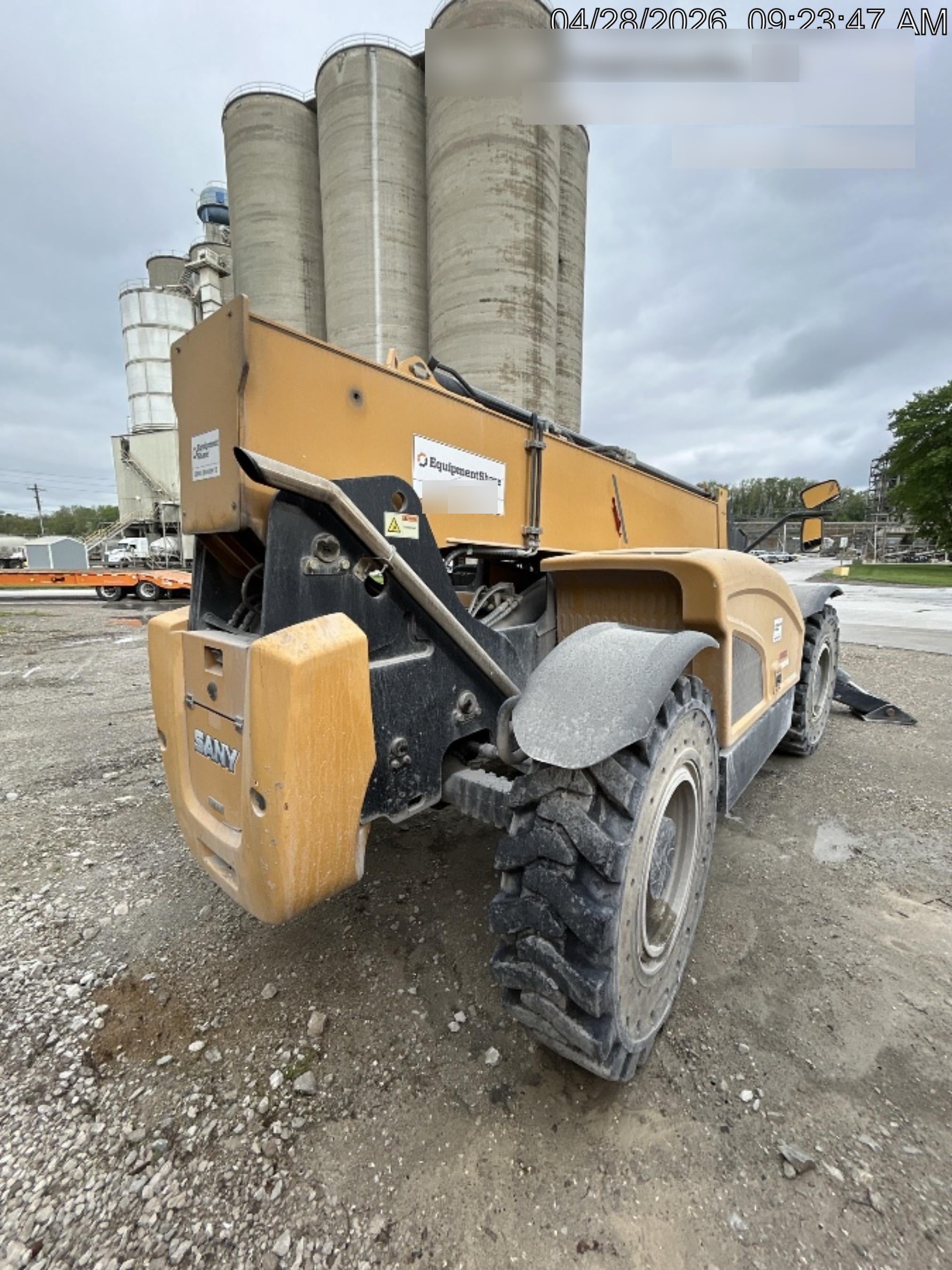 2022 SANY STH1056